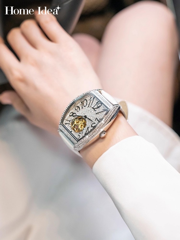 Leatherwork Ideas - Women Shiny Diamonds Studded Mechanical Watch