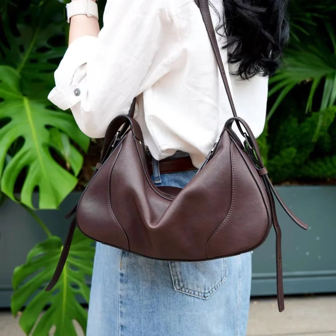 Vegetable-Tanned Leather Soft  - огляд і ціна Leather Work Japan