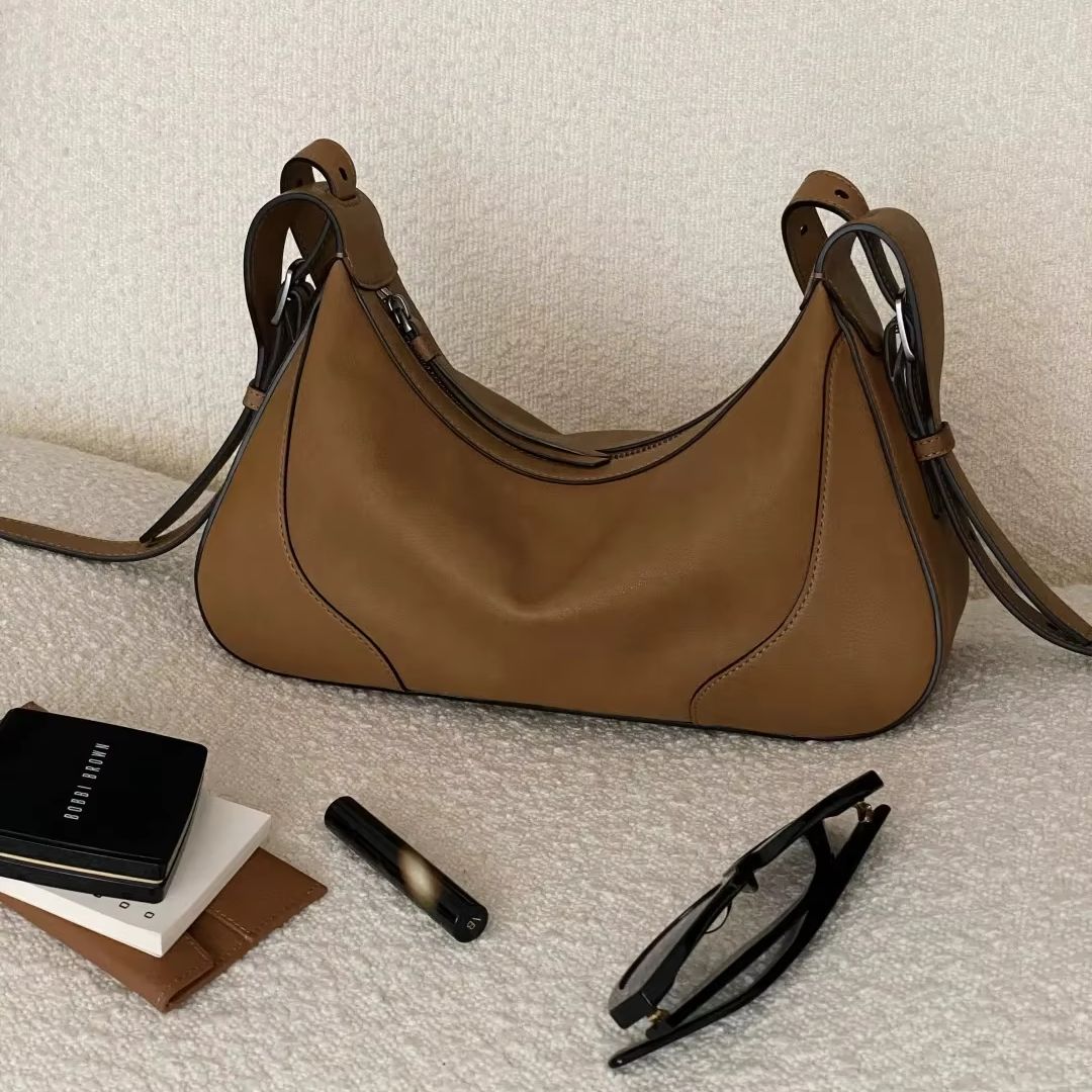 Vegetable-Tanned Leather Soft  - огляд і ціна Leather Work Japan