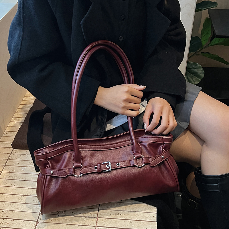 LEFTSIDE 2025New Women's Red L - огляд і ціна Leatherwork Ideas